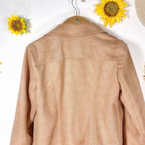 Chico’s NWT Faux Suede Elongated Moto Zippered Pink Jacket Size 1 Or Med Womens - Picture 12 of 16